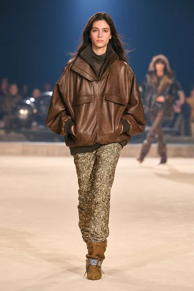 Look 4